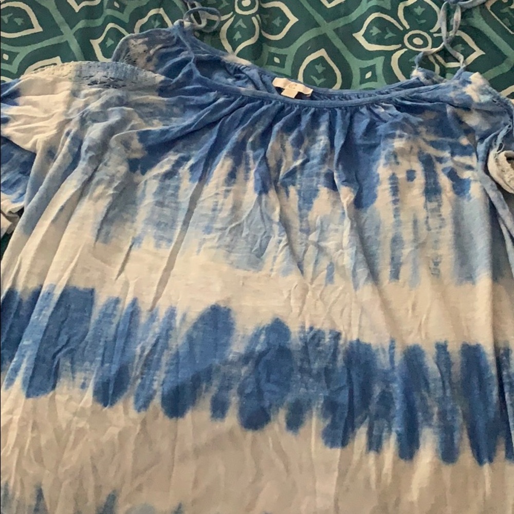 A cold shoulder top.